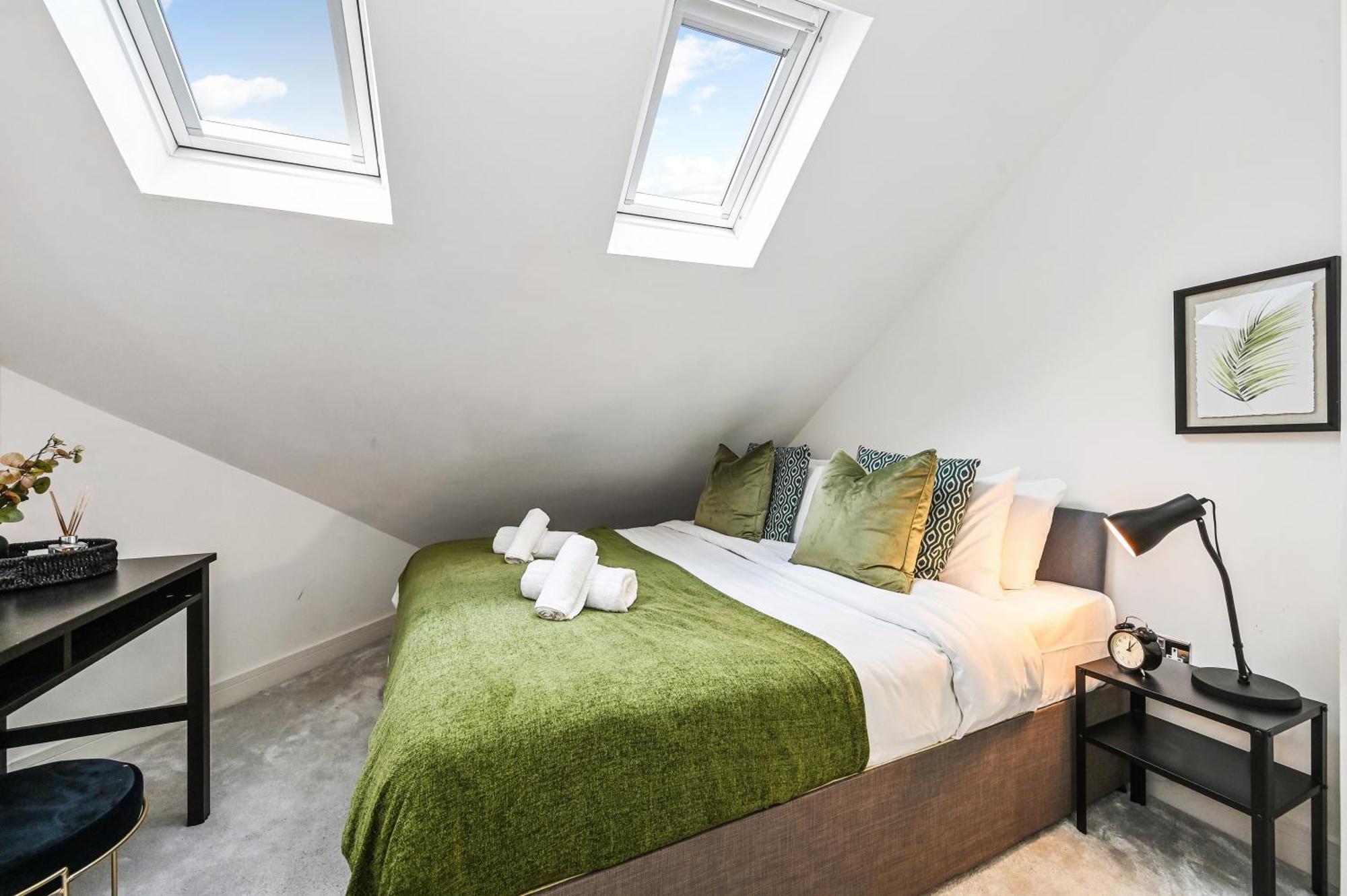 Family 1 Bed Apt Near Cardiff City Centre, Free Parking, Quiet, Secure Neighbourhood 외부 사진